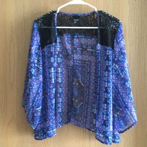 Sheer cardigan w/design